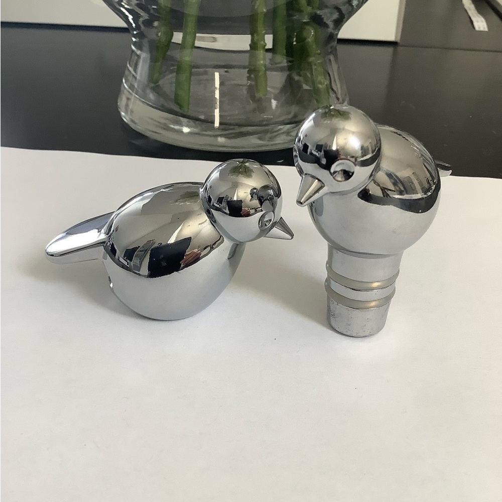 Bottle stopper & opener